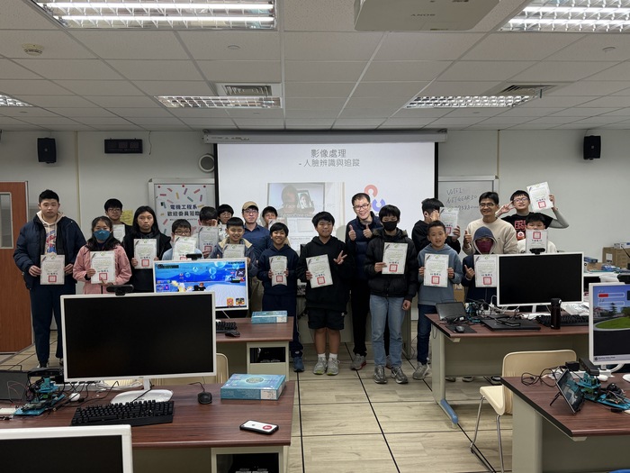 智慧物聯網與影像處理職業試探課程-大合照